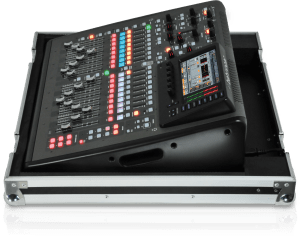 X32-COMPACT-TP_P0B18_Right_XL